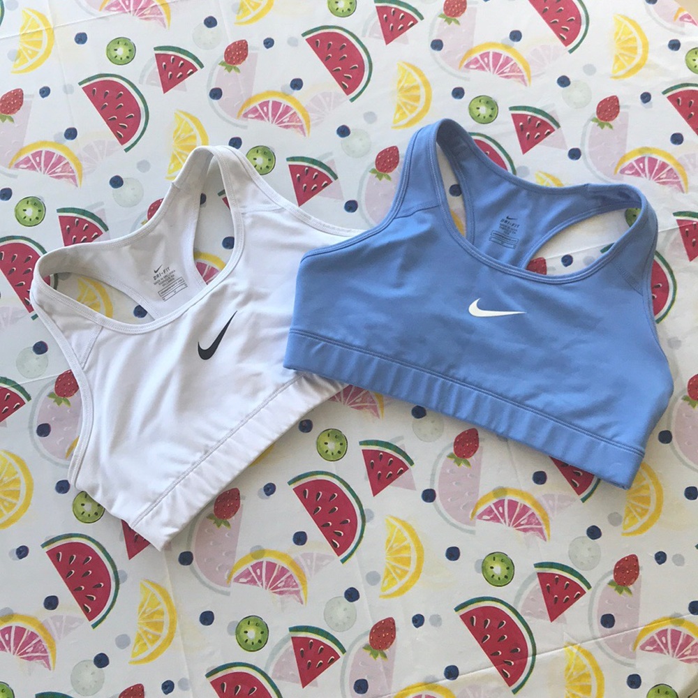 NIKE medium sports bras lot